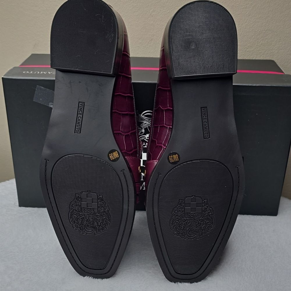 NIB Vince Camuto Calyra Slip-On Loafer Color Wineberry - Picture 6 of 9